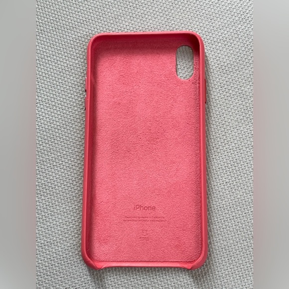 iPhone XS Max Silicone & Leather Hibiscus Case - Picture 2 of 5